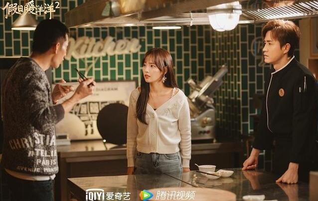 《假日暖洋洋2》延续第一部作品的风格上，做了一些改动