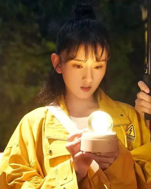 《才不要和老板谈恋爱》顺风顺水的重回之行受挫。