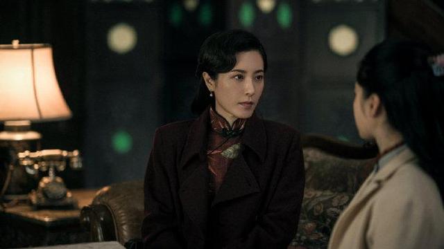 《了不起的D小姐》胡学成变坏，其行为令人斥责。