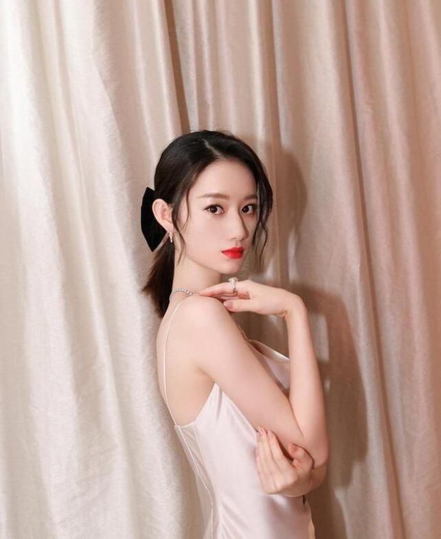 《与君初相识》仙姬的扮演者竟是《仙剑奇侠传3》里的她。