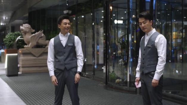 《欢迎光临》以自嘲式画风开局，情绪落点有些模糊不清.一爆而红吗？