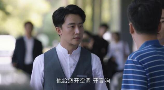 《欢迎光临》以自嘲式画风开局，情绪落点有些模糊不清.一爆而红吗？