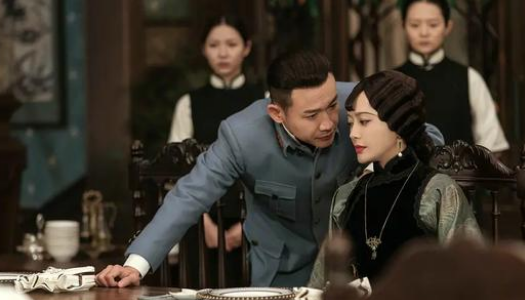 《传家》里的女性角色她帅了，网友：本来以为是宅斗，没想到这么火