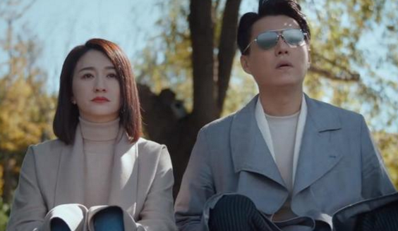 《林深见鹿》开演，靳东 李小冉共同演绎都市爱情故事。