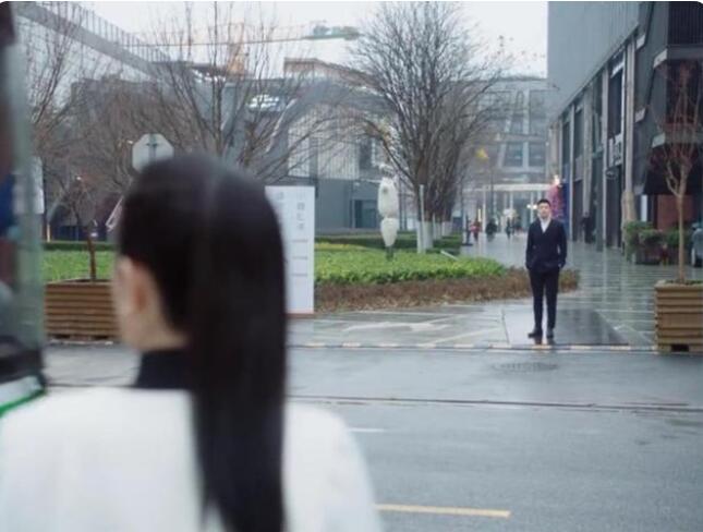 《遇见璀璨的你》“已逝”前女友现身吓坏季默，“”他“”竟无从抉择