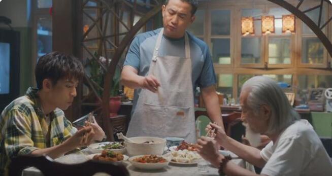 《张卫国的夏天》上线一天，播出1集，就冲到卫视收视率第一，凭啥这么狠