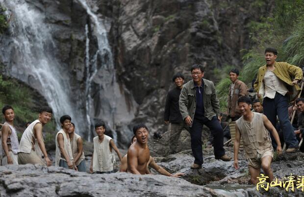 《高山清渠》央视热播 网友：看哭了……