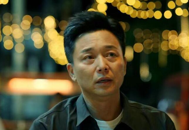 《张卫国的夏天》：中年人风光无限，很可能隐藏着说不尽的苦难