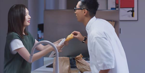 《欢乐颂3》看完江疏影剧你就知道她腰粗的原因了。