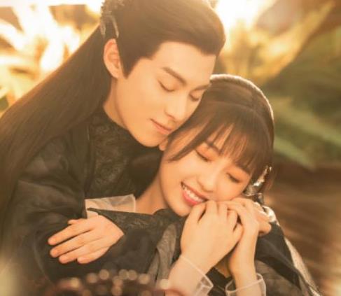 《苍兰诀》持续升温，王鹤棣从古装丑男一跃成为男神，微博粉丝暴涨