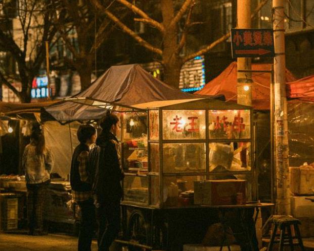 《胆小鬼》秦理被学校开除原因 