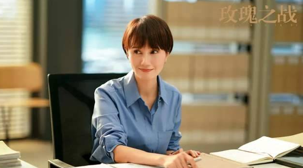 《玫瑰之战》他是剧情中小丑的配角，出身正经梨花世家！