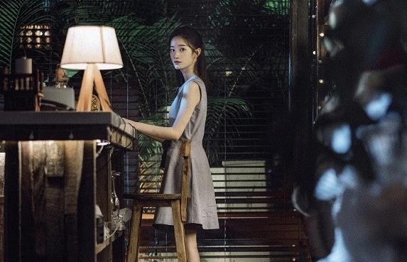 《冰雨火》相比于杨玲和万萌萌，教育的重要性不言而喻，至关重要。