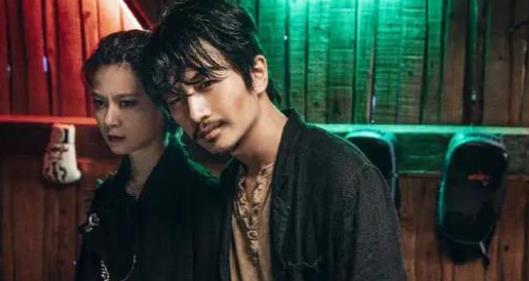 《冰雨火》已经更新到15集，也就是一半了，却成了网上的热门话题。