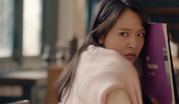 《恋爱的夏天》改编自一部韩剧，剧情相当鸡毛。