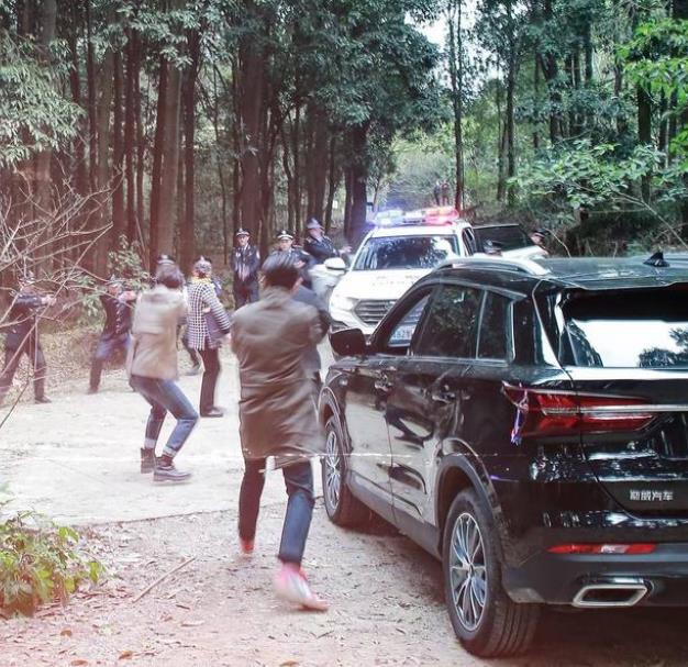 《勇者无惧》斯威G01出镜高能飙戏