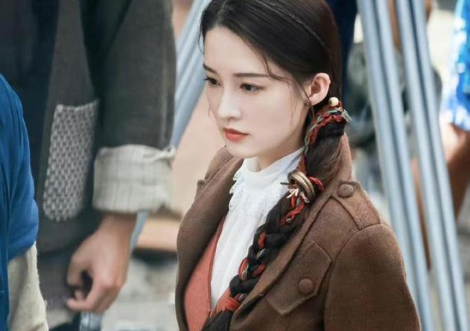 《请君》有的人只能演配角，主角不发光就会陷入怪圈。