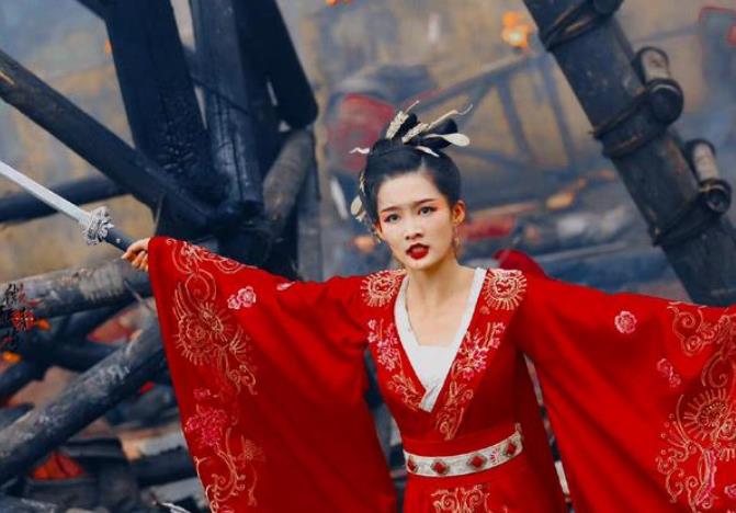 《请君》有的人只能演配角，主角不发光就会陷入怪圈。