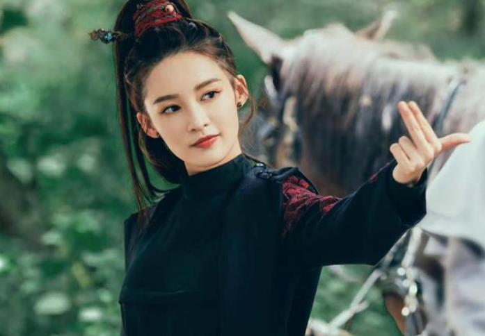 《请君》有的人只能演配角，主角不发光就会陷入怪圈。