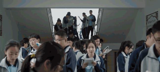 《大考》以小见大，从小视角切入，展现大情怀