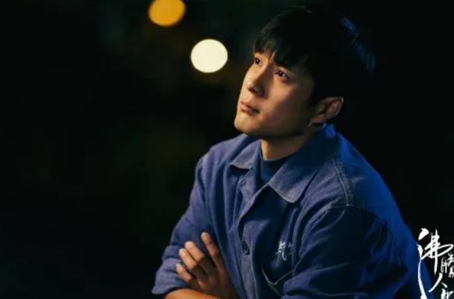 《沸腾人生》第一部对焦、刻绘重卡发展史作品