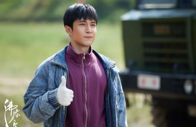 《沸腾人生》第一部对焦、刻绘重卡发展史作品