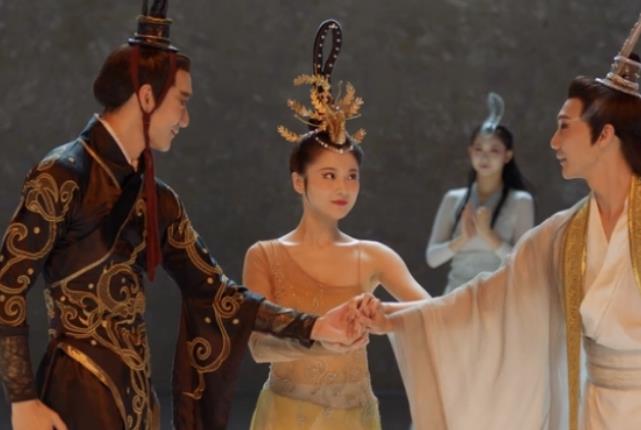 《我们这十年》展现出了很多的时代特色以及深厚的文化底蕴