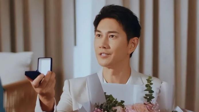 《追光者》这一场泥石流，足以见证蔡宇萧的爱情有多可笑！