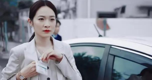 《法证先锋5》讲述的依旧是法证人员、法医和警察紧密合作