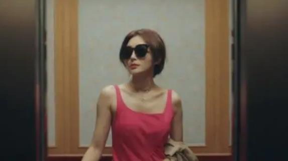 《芳心荡漾》女性保持独立、漂亮与自信，男人是被选择