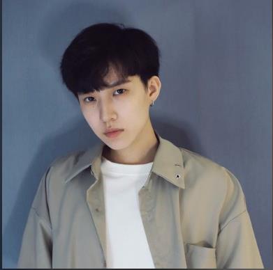 《明明就》歌曲经典最新网评