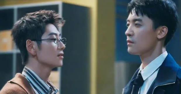 《点燃我温暖你》在李峋面前，他永远没有姓名