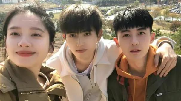 《点燃我温暖你》在李峋面前，他永远没有姓名