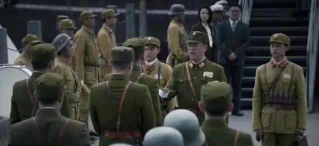 《虎胆巍城》萧寒为何把自己送进监狱?