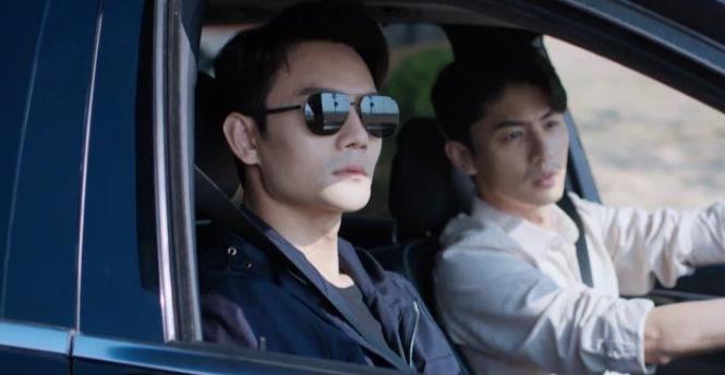 《向风而行》剧情没逻辑，强行洗白圆满