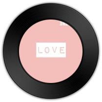 《爱》与《海日泰综合征》哪首曲子更低沉 