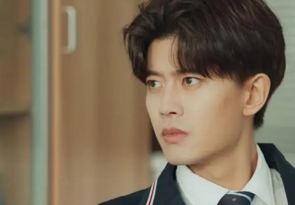 《暮色心约》姜潮陷入情绪漩涡