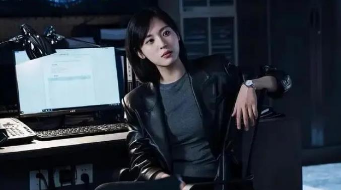 李一桐演技引发争议，《特工任务》角色设定成谜