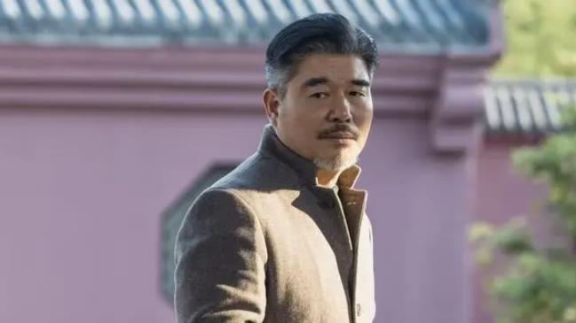 《黑白密码》四大谜团引发观众猜测，情节发展扣人心弦