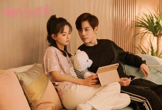 观众喜好转变，电视剧《对你不止是喜欢》消除言情小说市场疲劳感