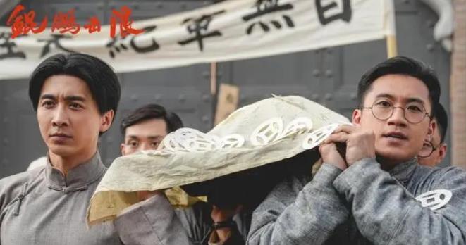 《鲲鹏击浪》情怀打满，叙述精湛，浪漫派浪漫