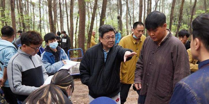 CCTV-8播出《一路向前》，观众好评如潮！