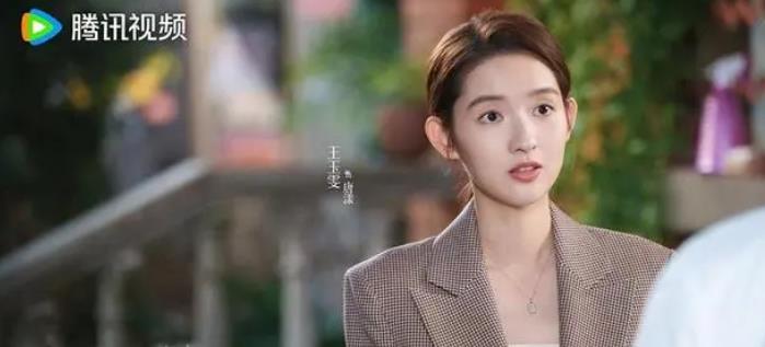 《舍不得星星》甜蜜与搞笑交织的校园职场故事  